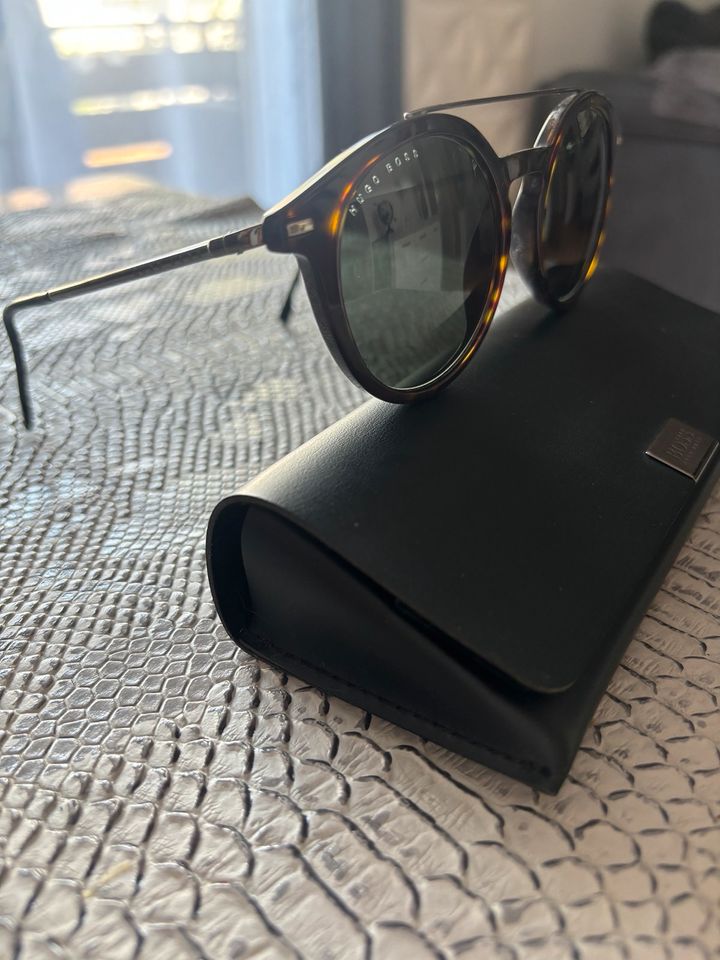 Hugo Boss Unisex Sonnenbrille in Leimen
