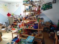 Kinder - Spielsachen - Flohmarkt z.B. Bastelmaterial,Möbel,Bücher Bayern - Burgheim Vorschau