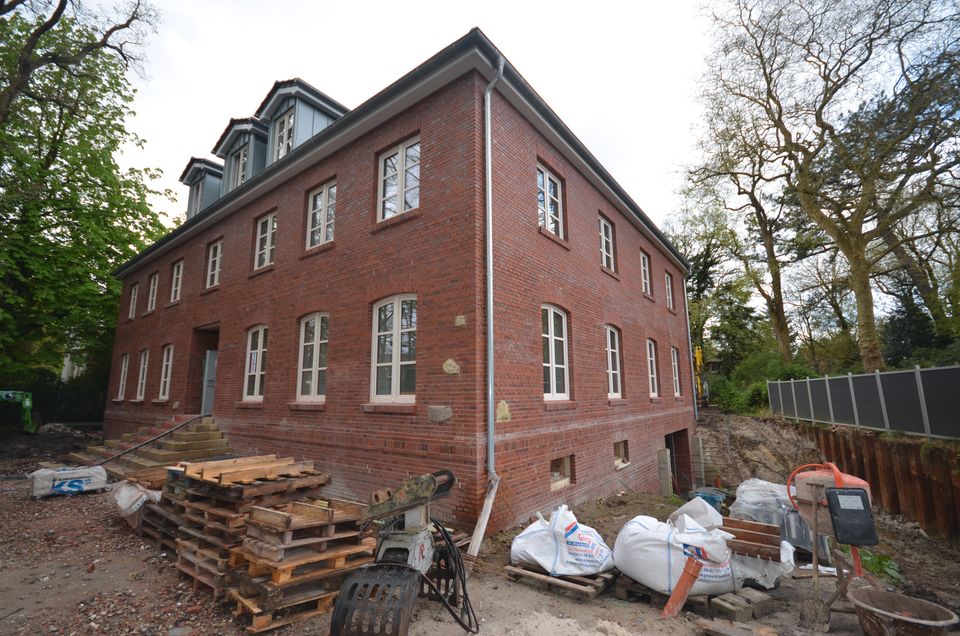 Exklusive Wohnlage! 3-Zimmerwohnung in einer Neubau-Villa im 1. Obergeschoss mit Tiefgaragen-Stellplatz in Aurich