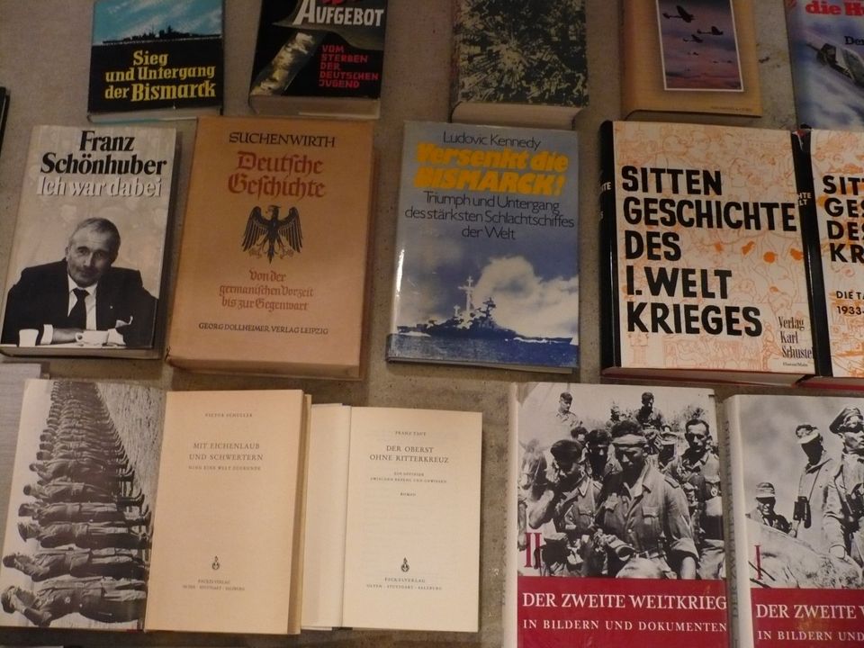 Bücher 1 + 2 Weltkrieg , habe auch Bierkrüge in meinen  Anzeigen in Münchberg