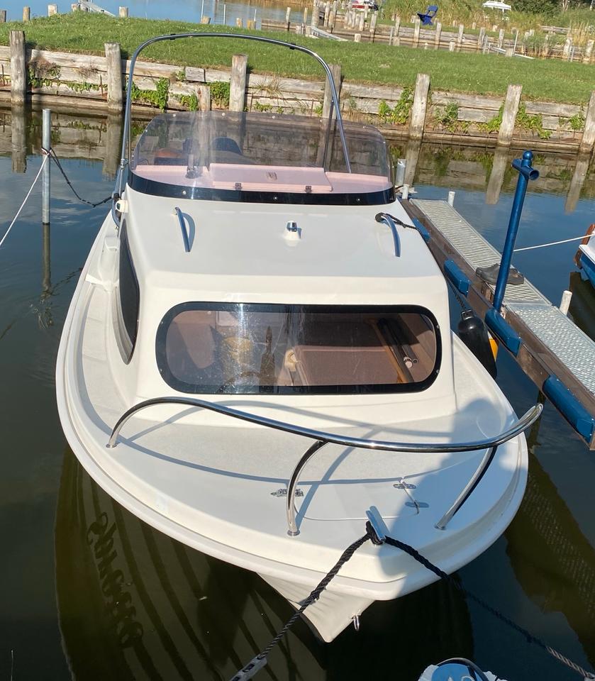 Motorboot Angelboot Kajütboot Bj 5/21, 30PS Motor mit Trailer in Rostock