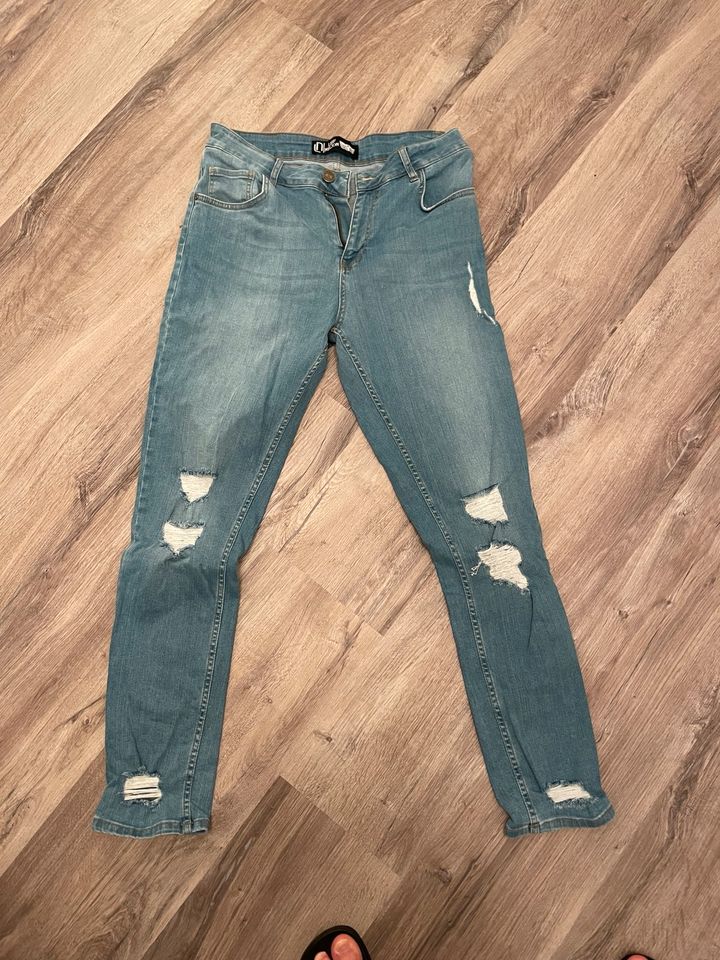 Jeans Blau Ripped in Obernburg