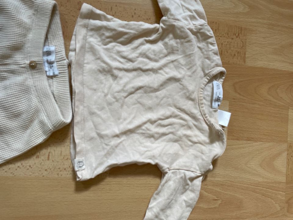 Baby Kleidung Marke Zara Größe 68 3 tlg in Gelsenkirchen