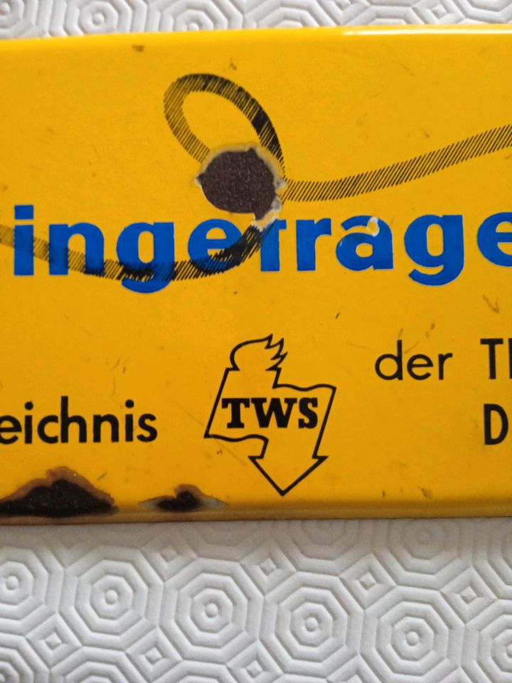 Antikes Schild Vintage aus Metall in Aichwald