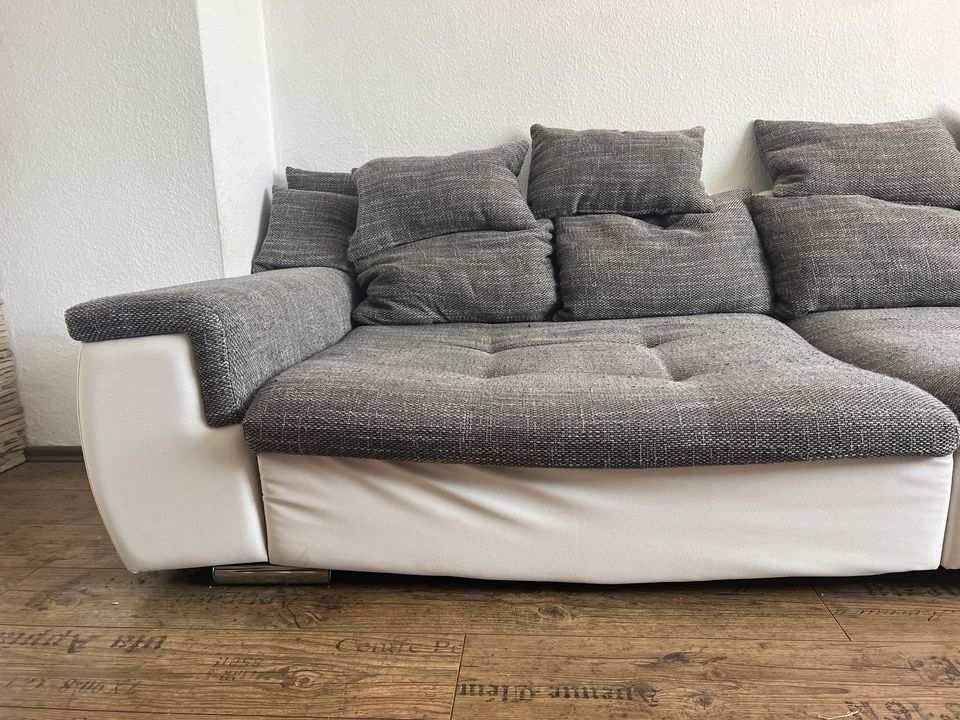 Big Sofa 2,90 x 1,15 inkl. Sofa-Hocker in Wolfsburg