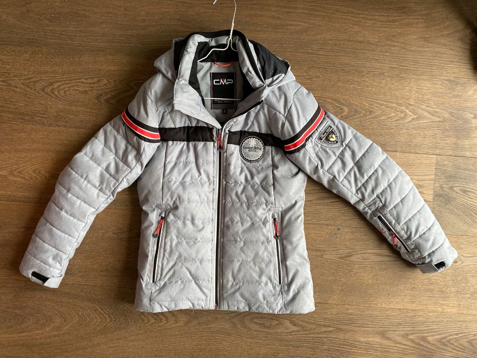 Kleinanzeigen - ist Winterjacke Kleinanzeigen Skijacke wasserdicht Gr.152 CMP München Tolle, warme von Thalk.Obersendl.-Forsten-Fürstenr.-Solln - jetzt | eBay in -