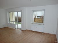 Frisch renovierte 2-Zimmer-Erdgeschosswohnung mit neuem Laminatboden, sep. Küche und Südterrasse Sachsen - Weinböhla Vorschau