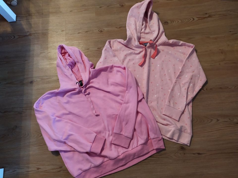 Zwei ganz neue Damenpullover in XL -5 Euro letztes Angebot !!! in Morsbach