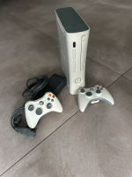 Xbox 360 mit 2 Controllern Hessen - Offenbach Vorschau