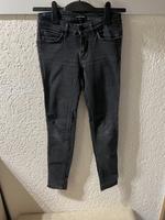 Levis Hose Bayern - Augsburg Vorschau