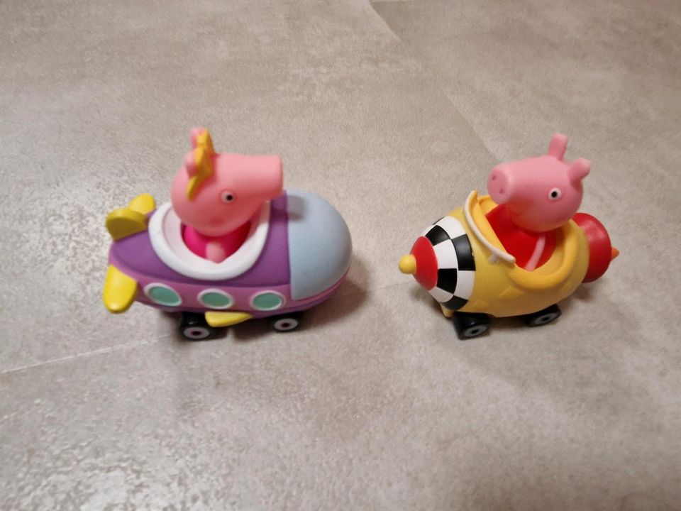 2 Peppa Wutz Autos in Eggersdorf