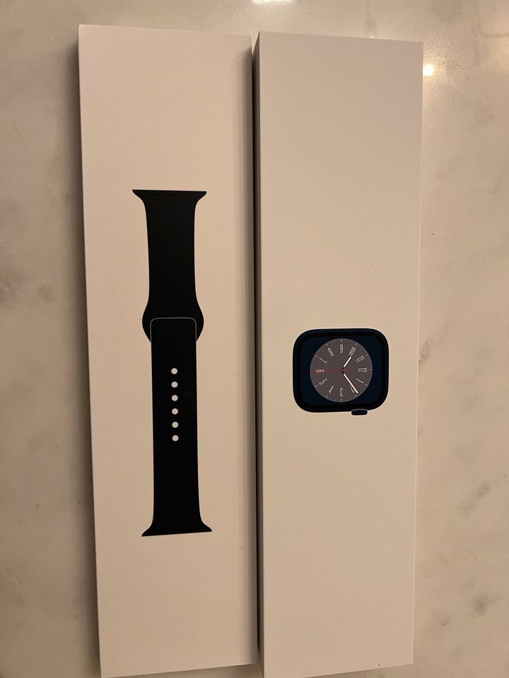 Apple Watch Series 8 NEU!!! in Alfter