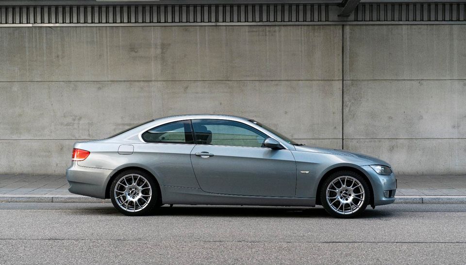 Bmw E92 330i (272hp) in München