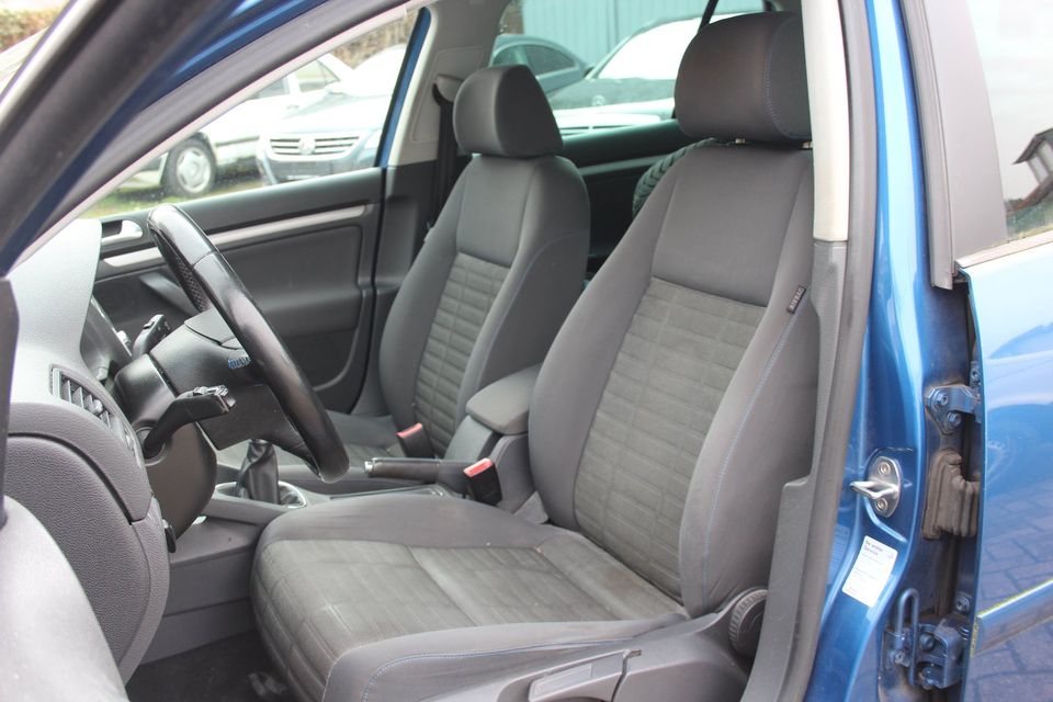 VW GOLF 5 1.6 Benziner, Tüv Neu,Shzg., PDC in Osnabrück