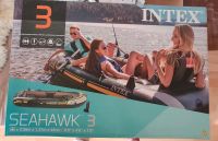 Intex Schlauchboot Seahawk 3 mit Paddel und Luftpumpe Niedersachsen - Hoyerhagen Vorschau