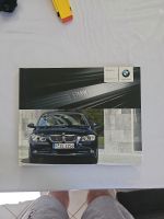 BMW 3er E90 Prospekt 2006 Hardcover NEUZUSTAND Rheinland-Pfalz - Halsenbach Vorschau