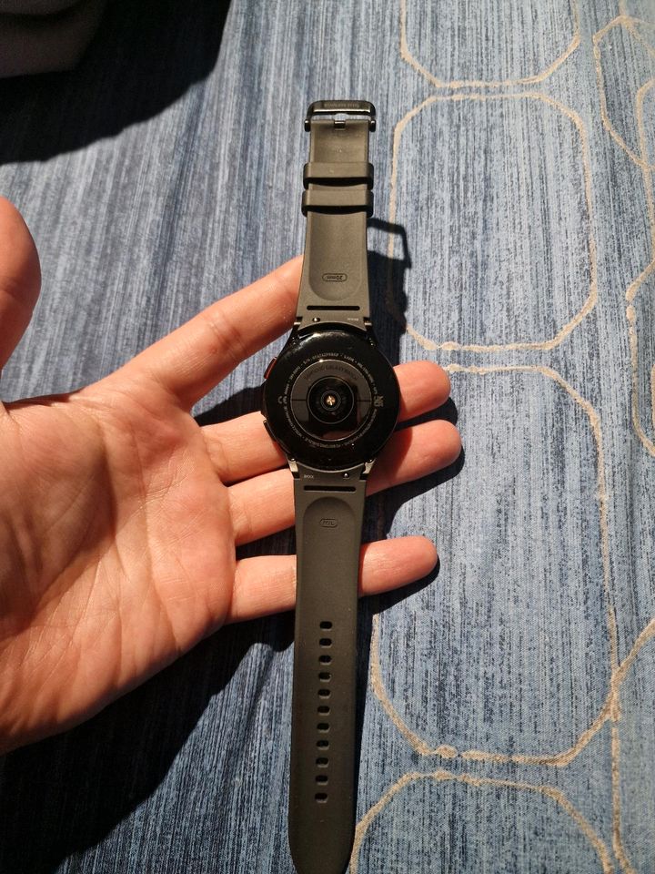 Samsung Galaxy Watch 4 Classic 46mm in Aerzen