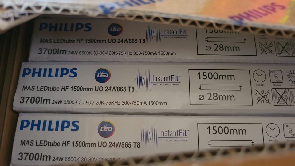 Philips LED Röhren - Ersatz für Leuchtstoffröhre. 1500-Ø28--OVP in Eckernförde