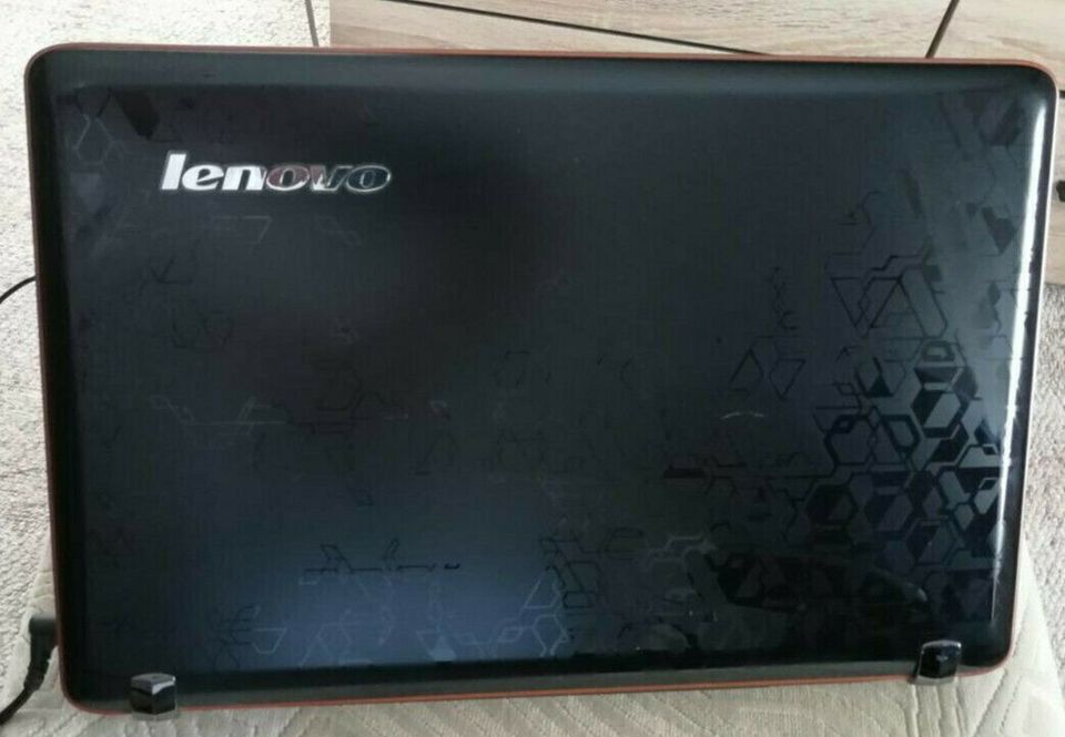 Lenovo IdeaPad Y560/ Windows 11 in Marienborn