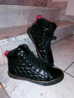 schöne hochwertige Schuhe Sneakers Marke Guess unisex Gr 43 Nordrhein-Westfalen - Geilenkirchen Vorschau