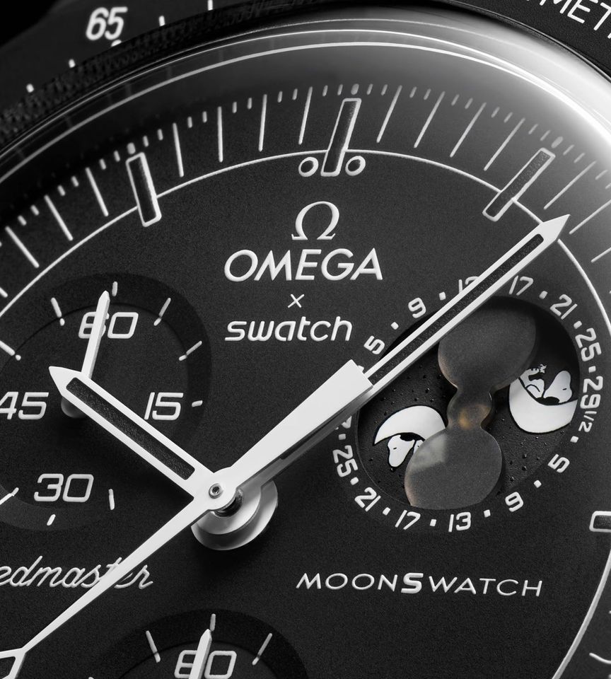 Swatch x Omega Moonswatch Snoopy black neu Speedmaster in Köln