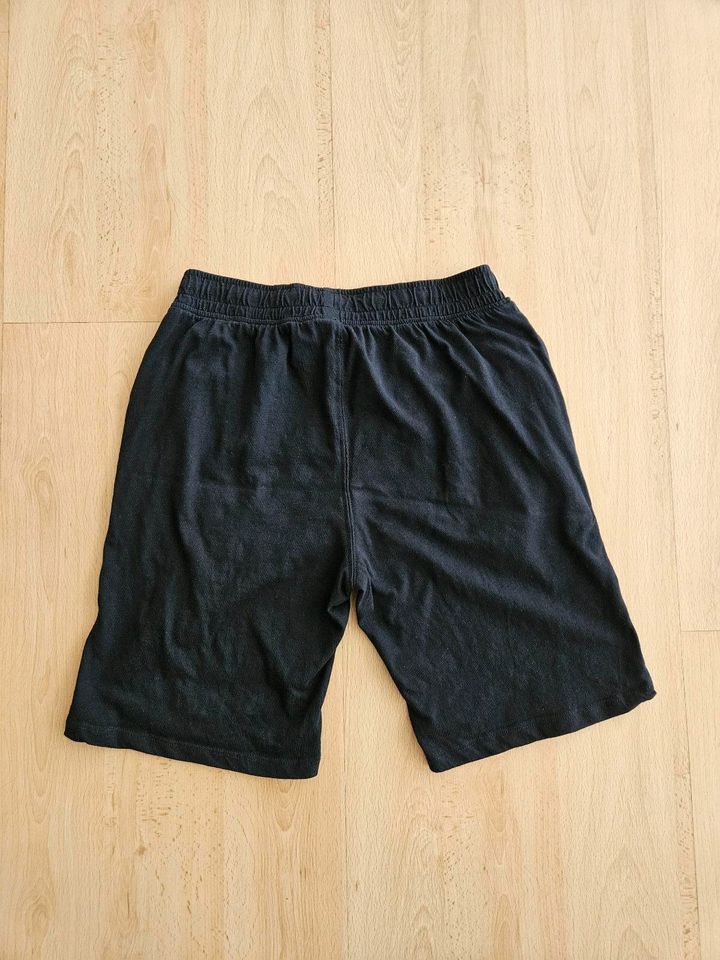 Shorts kurze Hose Gr. 152 Jungen in Augustdorf