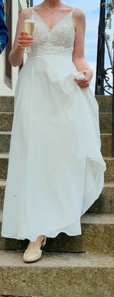 Boho Hochzeitskleid Brautkleid mit Spitze in Nörten-Hardenberg