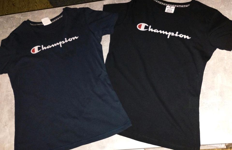 Champion T-Shirts Damen 2× Größe M in Sondershausen