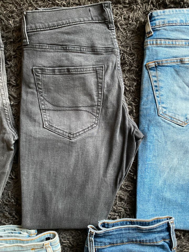 Jeans verschiedene Jeans Marken Jeans in Hohentengen