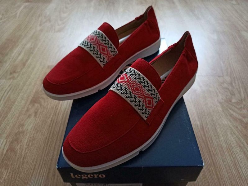 Legero Damen Lucca Leder Slipper Gr. 39 neu im Originalkarton in  Nordrhein-Westfalen - Euskirchen | eBay Kleinanzeigen ist jetzt  Kleinanzeigen