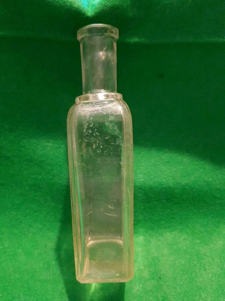 Militaria Armee Waffenöl Flasche Nitrolinol Berger Wien in Oberschleißheim