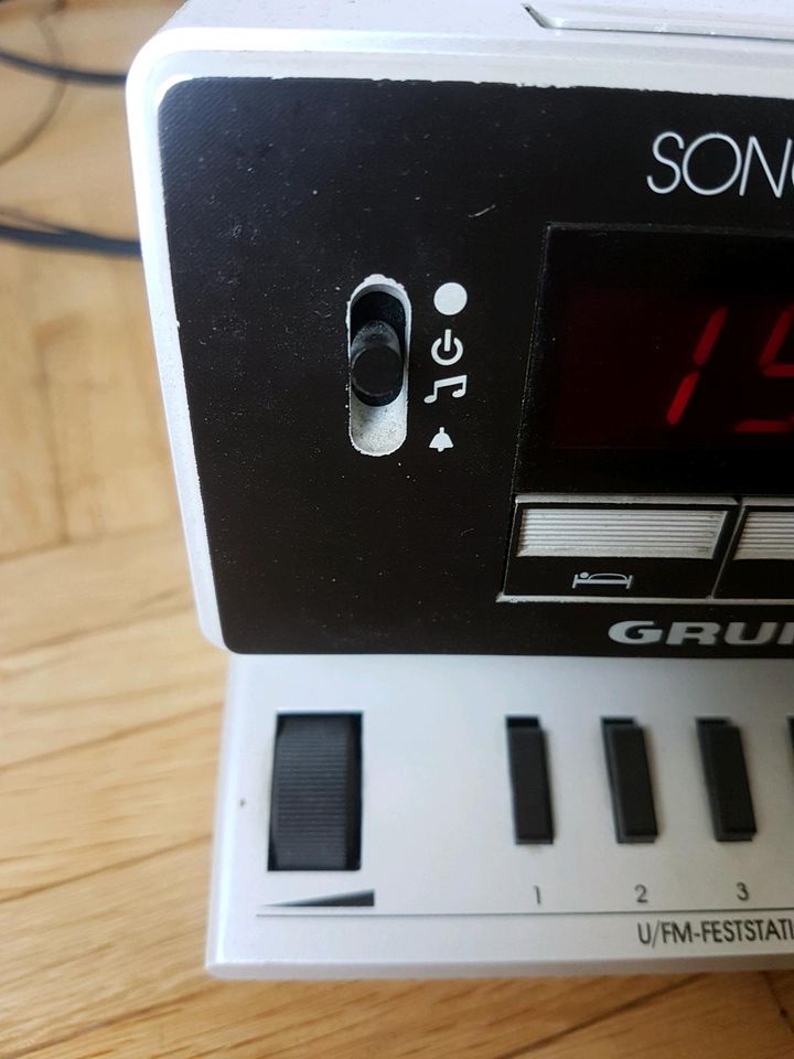 Grundig sono clock 450 in Essen