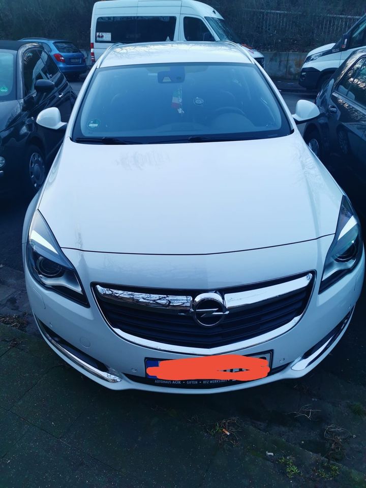 Opel Insignia Sports Tourer SW in Hildesheim