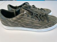 Adidas Originals Sneaker 44 2/3 Khaki oliv Camouflage Essen - Huttrop Vorschau