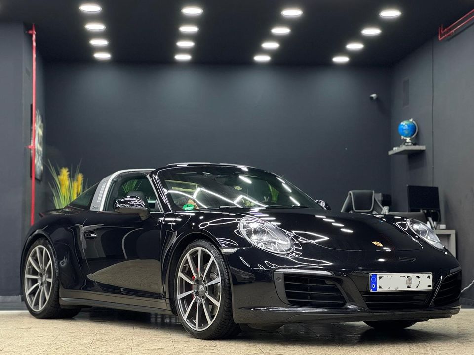 Porsche 911 Targa 4S +Chrono+BOSE+Sportabgas+Approved in Mönchengladbach