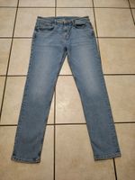 ZARA Herren Jeans Gr. 44 mittelblau, top Zustand Nordrhein-Westfalen - Hilchenbach Vorschau