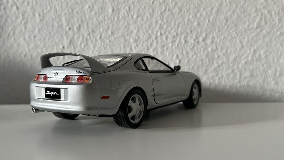 Kyosho Toyota Supra 1:18 Modell JDM selten in Chemnitz