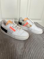 Nike Air Force 1 Typ Weiß Melon Tönung Sachsen-Anhalt - Halle Vorschau