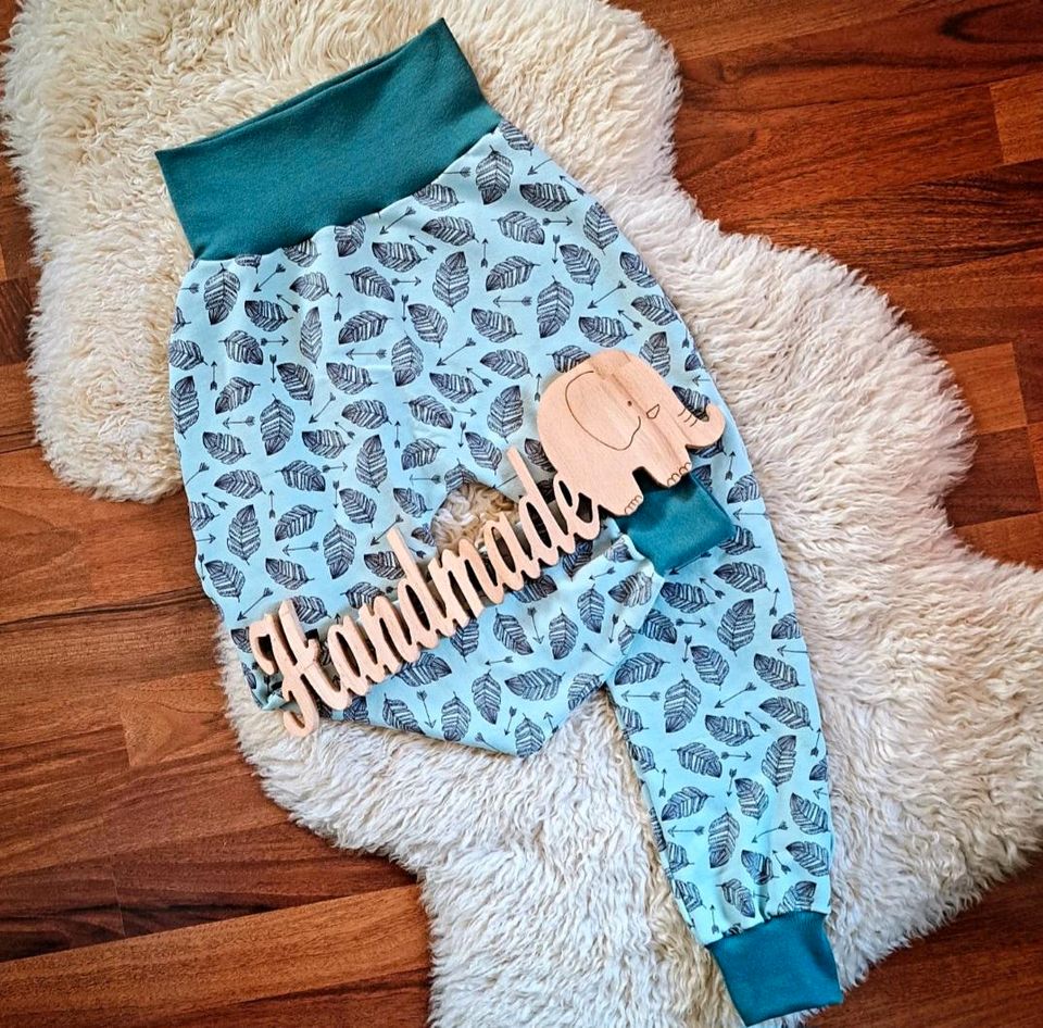 ❤️ NEU HANDMADE KINDER HOSE SWEAT FEDERN MINT 128 in Schelklingen