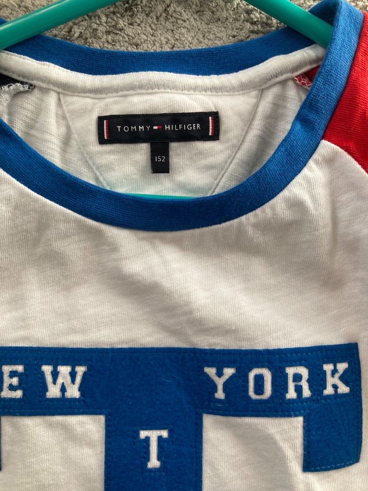 Tommy Hilfiger Langarm Shirt 12 / 152 in Leipzig