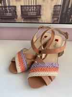 Sandalen von HÖGL beige cognac Koralle Flieder Größe 6,5 40 neu Hessen - Langen (Hessen) Vorschau