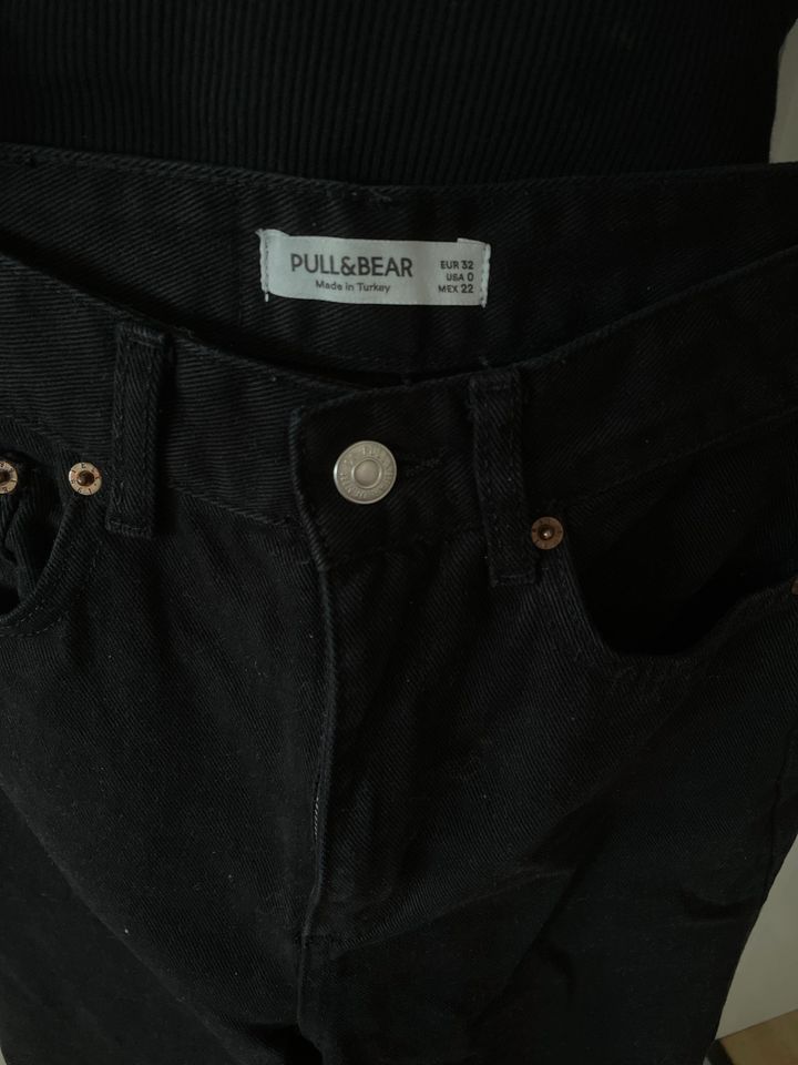 Zwei Mädchen Hosen Jeans in München