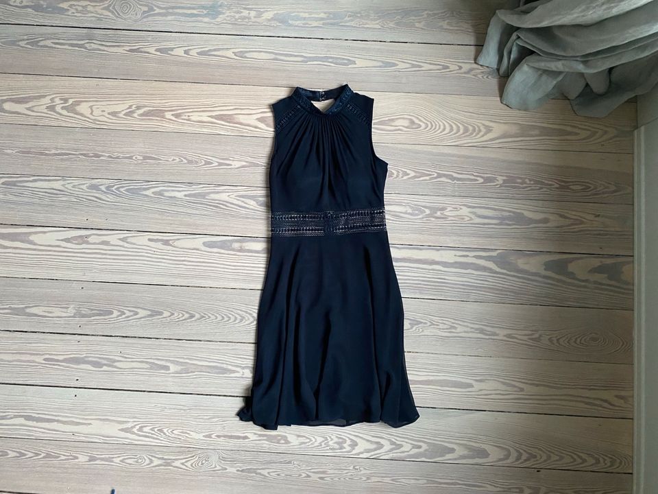 Vera Mont (Traum-)Kleid dunkelblau Gr. 34, XS, wie neu in Hamburg