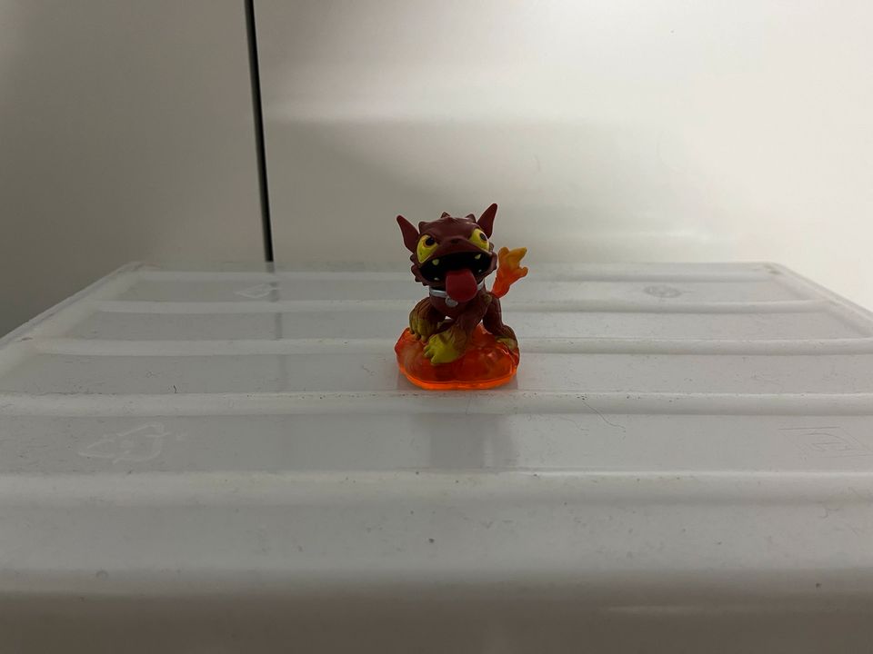 Skylanders Giants und Trap Team Figuren in Oelde