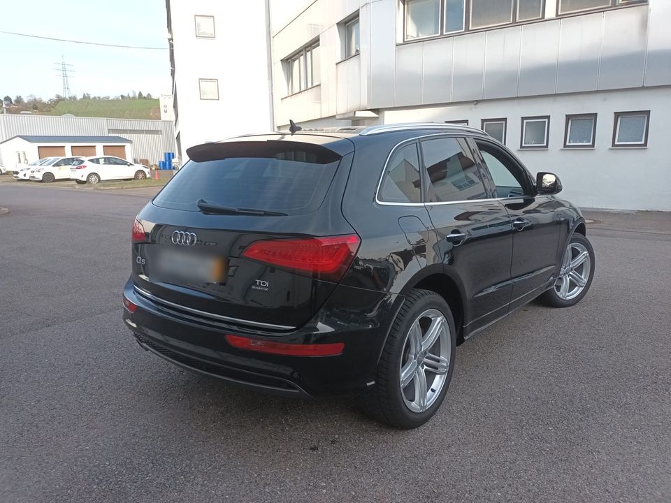 Audi Q5 2.0 TDI quattro S tronic Panoramadach S-Line in Winnenden