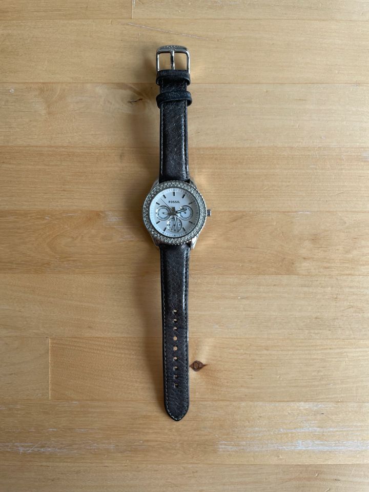 Fossil Uhr, Chronograph, Lederarmband grau und weiß in Düsseldorf