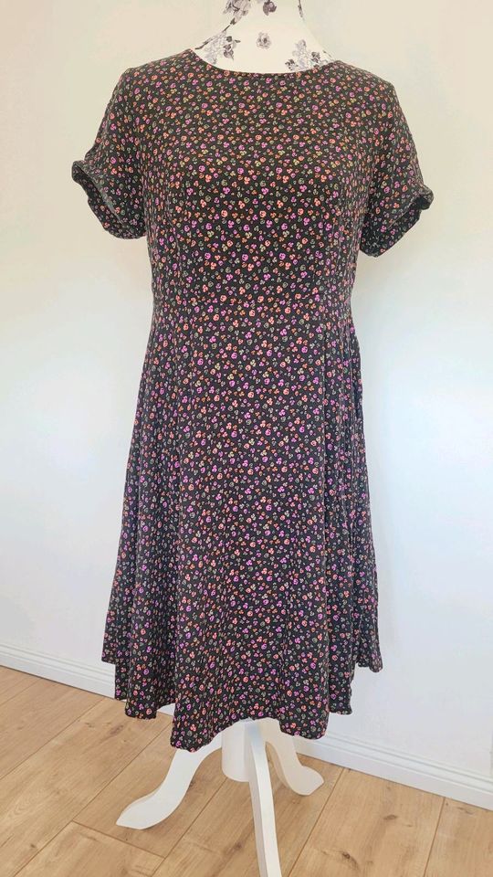 **H&M Kleid Gr. 44 Sommerkleid Blümchen 42 in Magdeburg