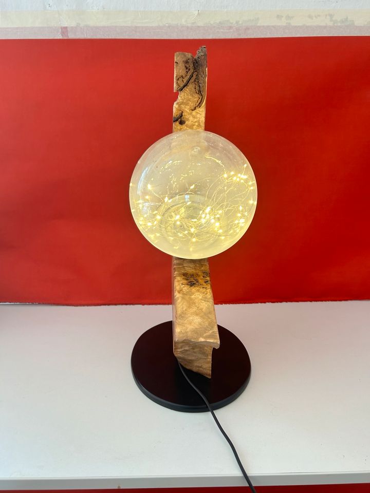 Tolle Lampe aus edlem Maserholz in Zwoenitz