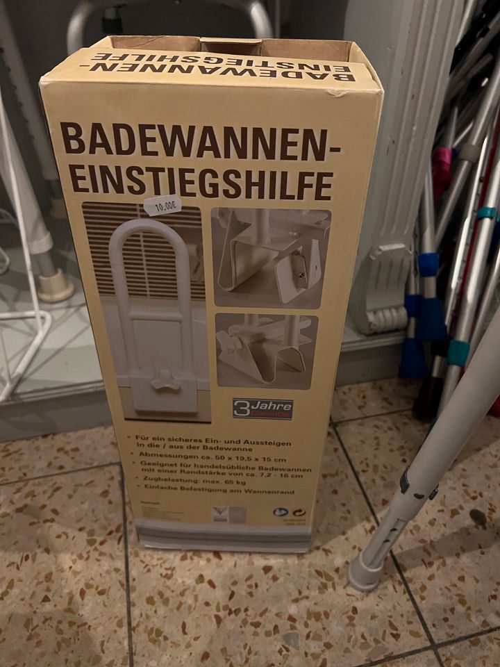 Duschhocker Duschstuhl Badewannensitz Krücken Toilettensitz in Sörup