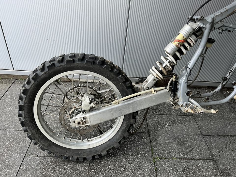 KTM SX 380 EXC Schwinge Federbein Telegabel Bremse 360 300 Brembo in Coesfeld